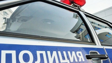 В г. Кологрив задержан нетрезвый автолюбитель, пытавшийся скрыться от госавтоинспекторов.